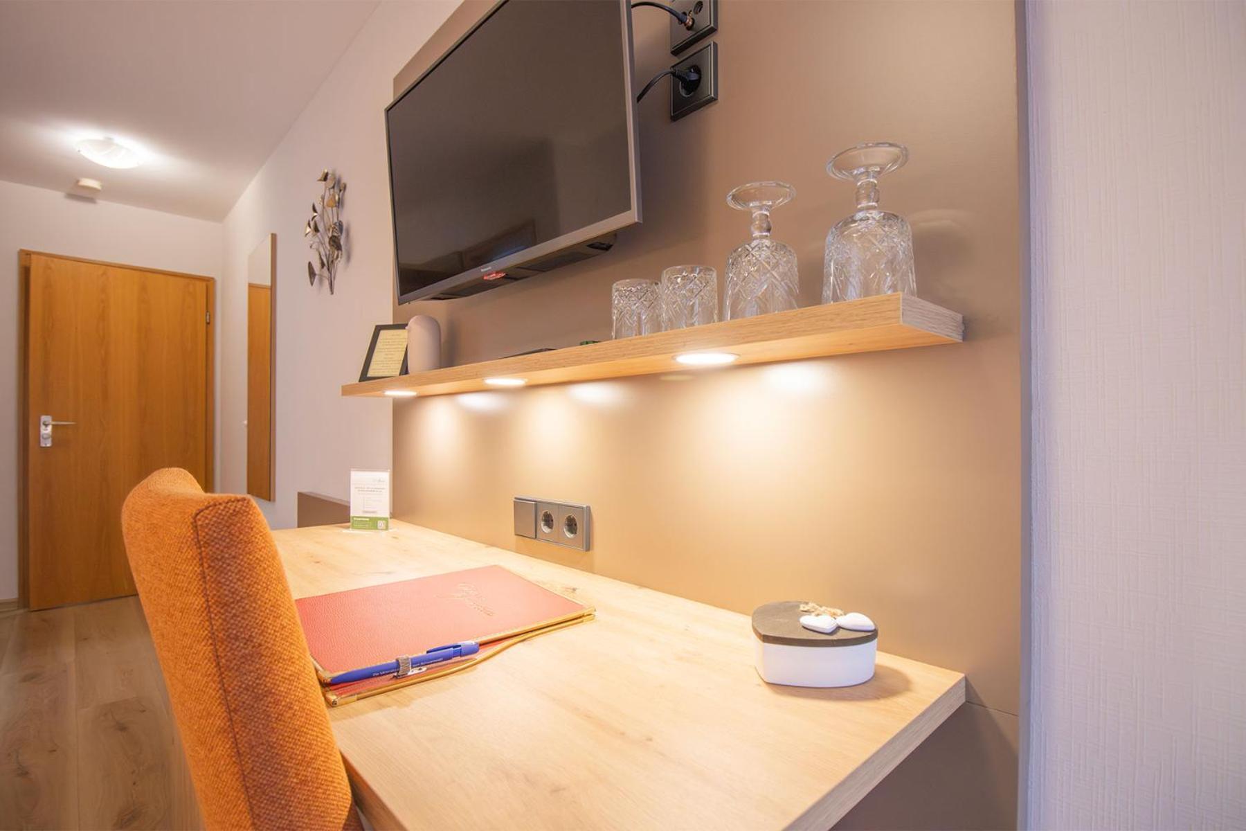 Hotel - Gasthof Blume Oppenau Bagian luar foto