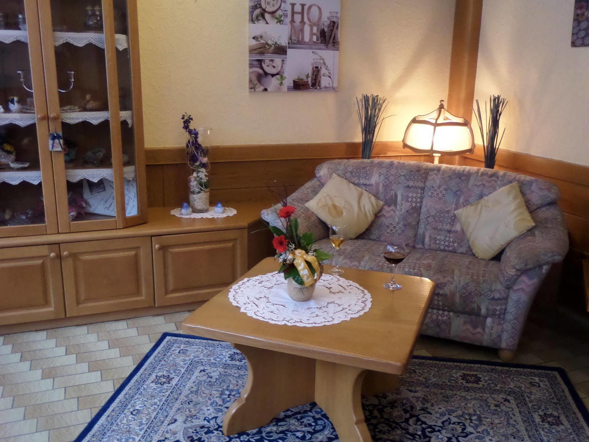 Hotel - Gasthof Blume Oppenau Bagian luar foto
